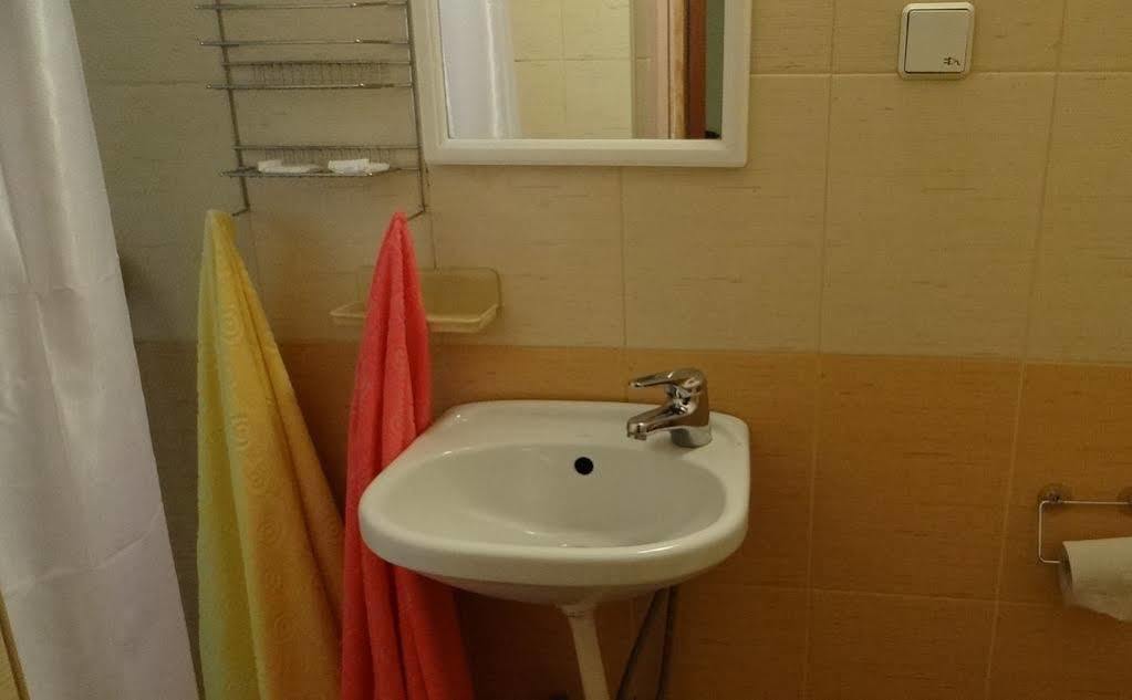Hotel Desna Kut Kiev Eksteriør billede