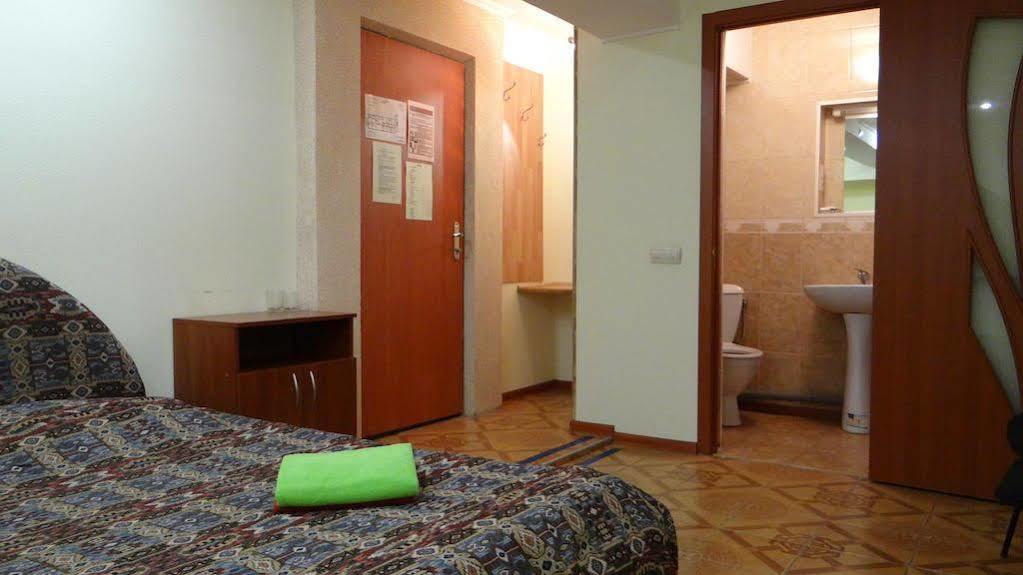 Hotel Desna Kut Kiev Eksteriør billede