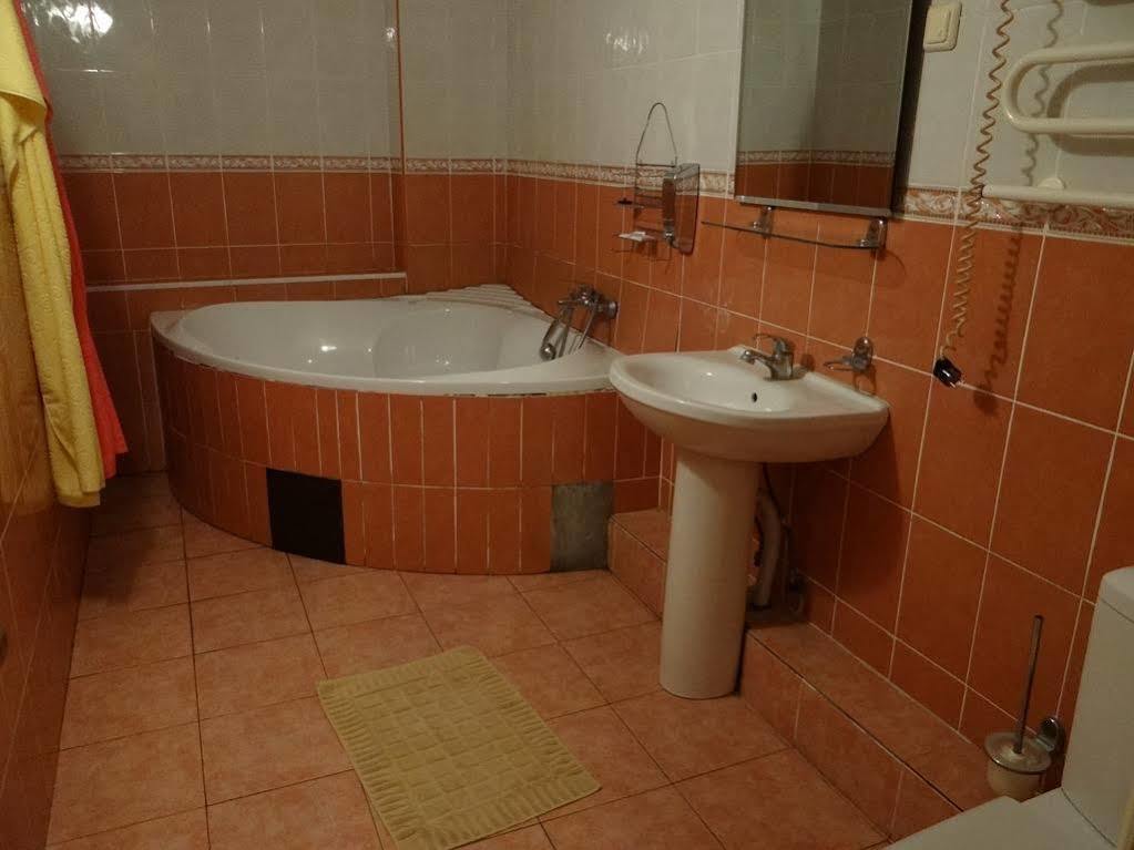 Hotel Desna Kut Kiev Eksteriør billede